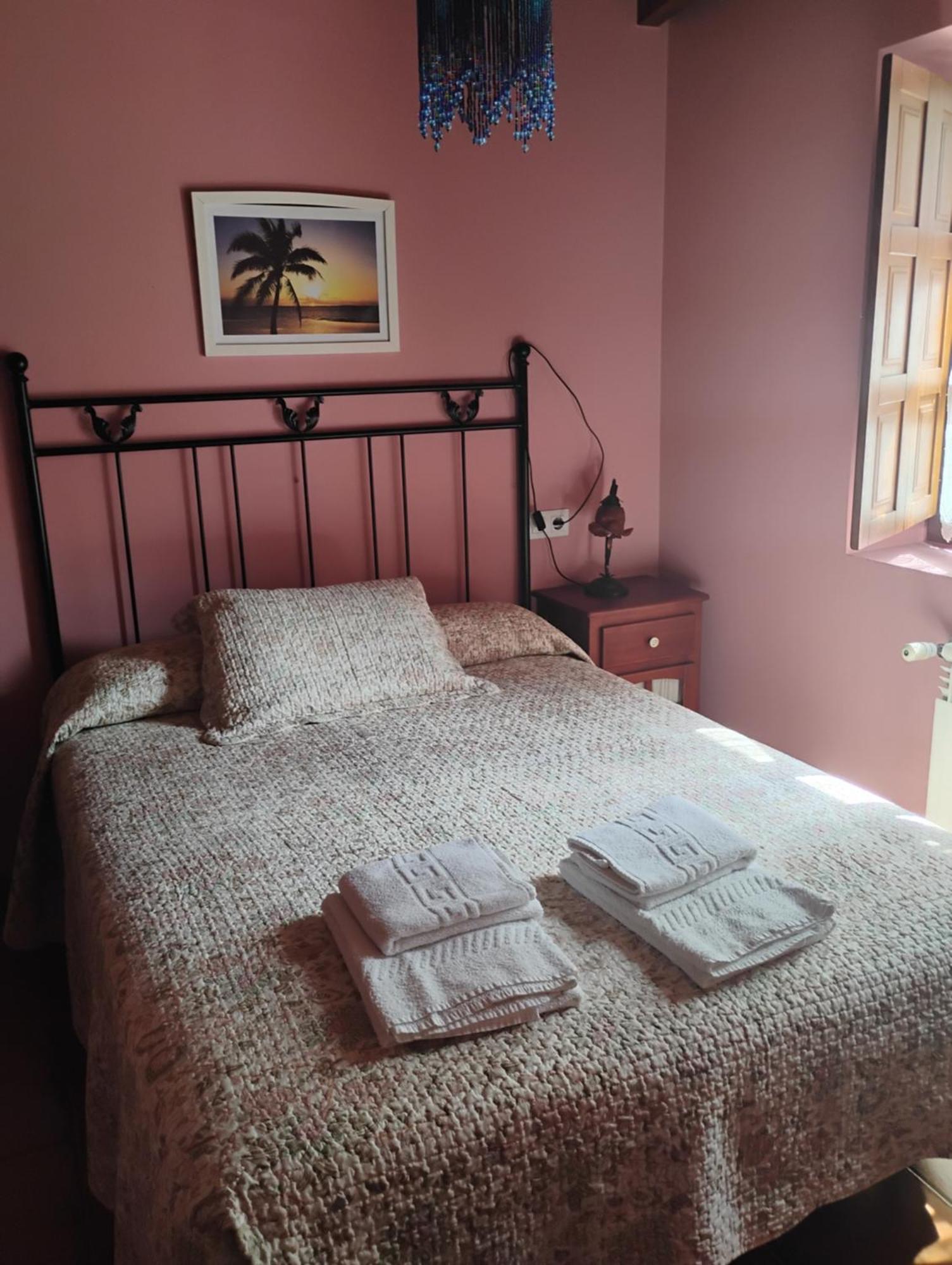 Casa Rural Casa Azul Villahormes ภายนอก รูปภาพ