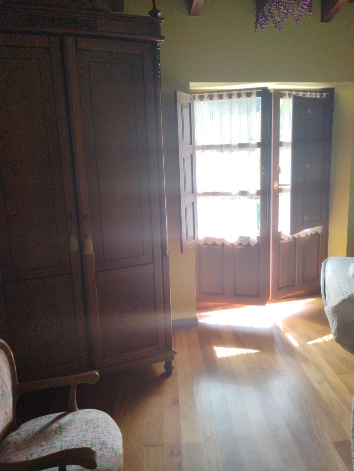 Casa Rural Casa Azul Villahormes ภายนอก รูปภาพ